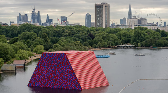 Londra ospita la nuova catalizzante opera di Christo